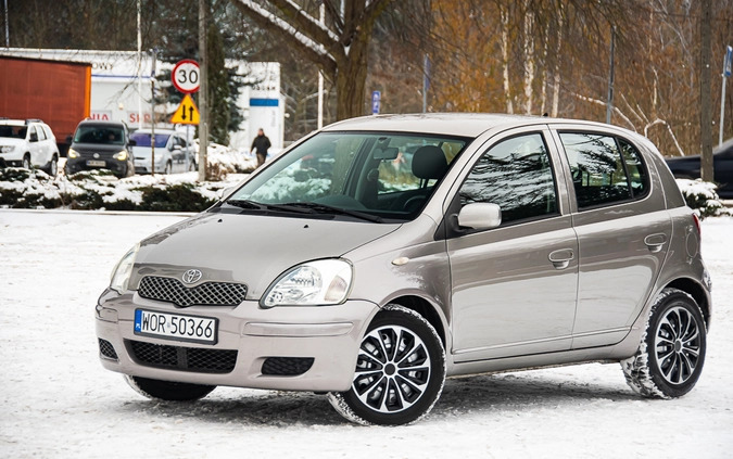 Toyota Yaris cena 10000 przebieg: 160000, rok produkcji 2005 z Łęczyca małe 562